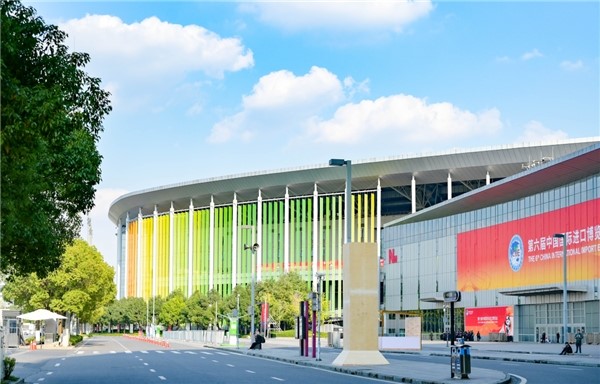 拥抱新能源浪潮，中国石化长城润滑油赋能零碳进博